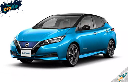 Nissan Leaf Night Blue With Black Roof
