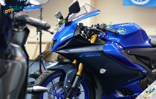 Review Yamaha All New R15 Connected